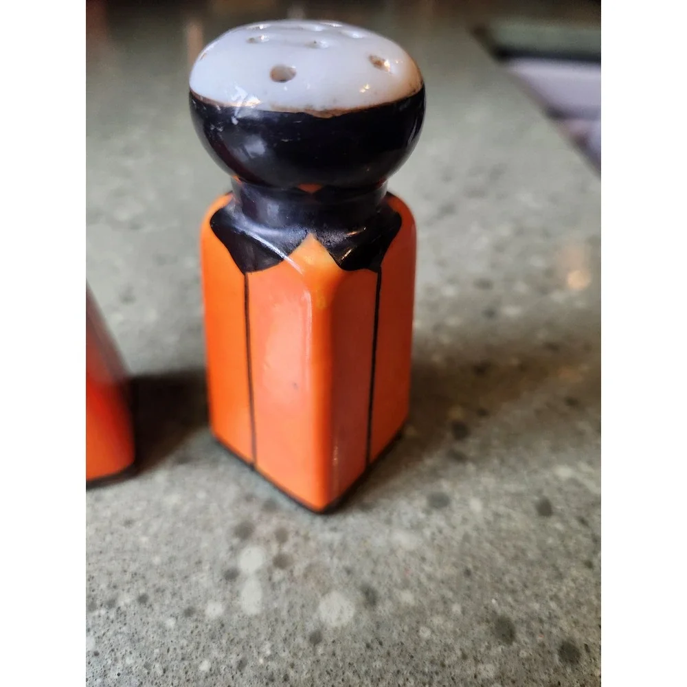 VTG Mid Century Black & Orange Porcelain Salt Pepper Shakers Japan, READ